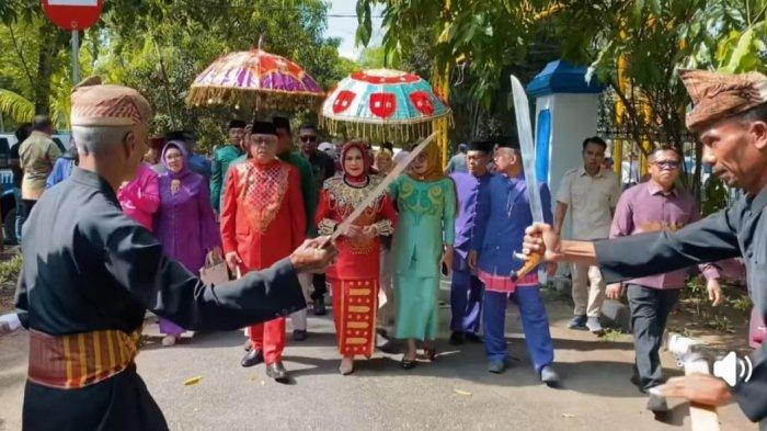 MOLO’OPU, MOLOLOPU DAN PERINGATAN BENCANA BAGI KEPALA DAERAH